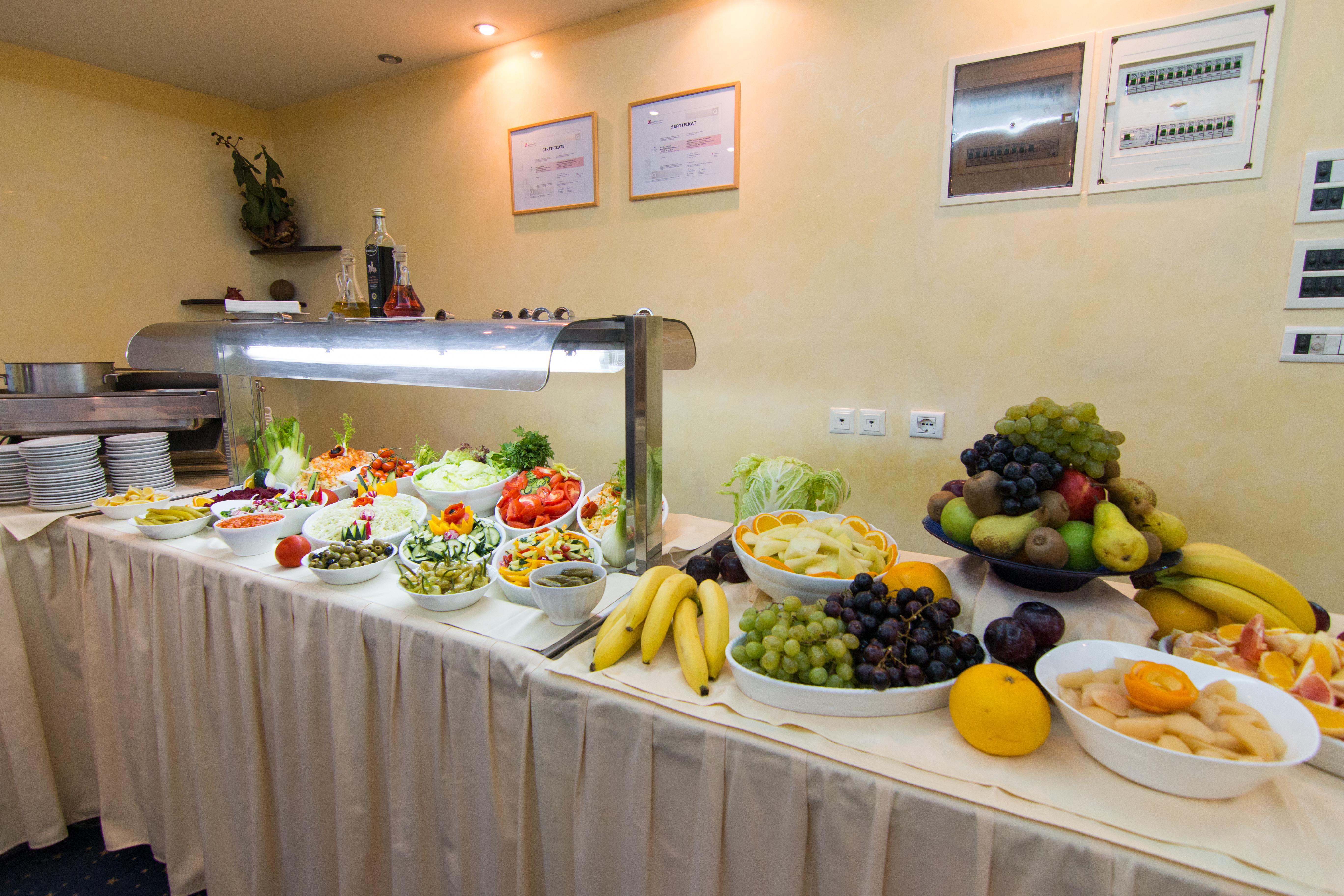Hotel Blue Star Budva Buitenkant foto